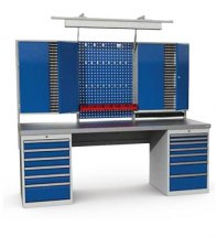Stanowisko montażowe Table 500, C12, 2280x800mm, wyposażone w szafki narzędziowe, panel narzędziowy, szuflady i lampę,